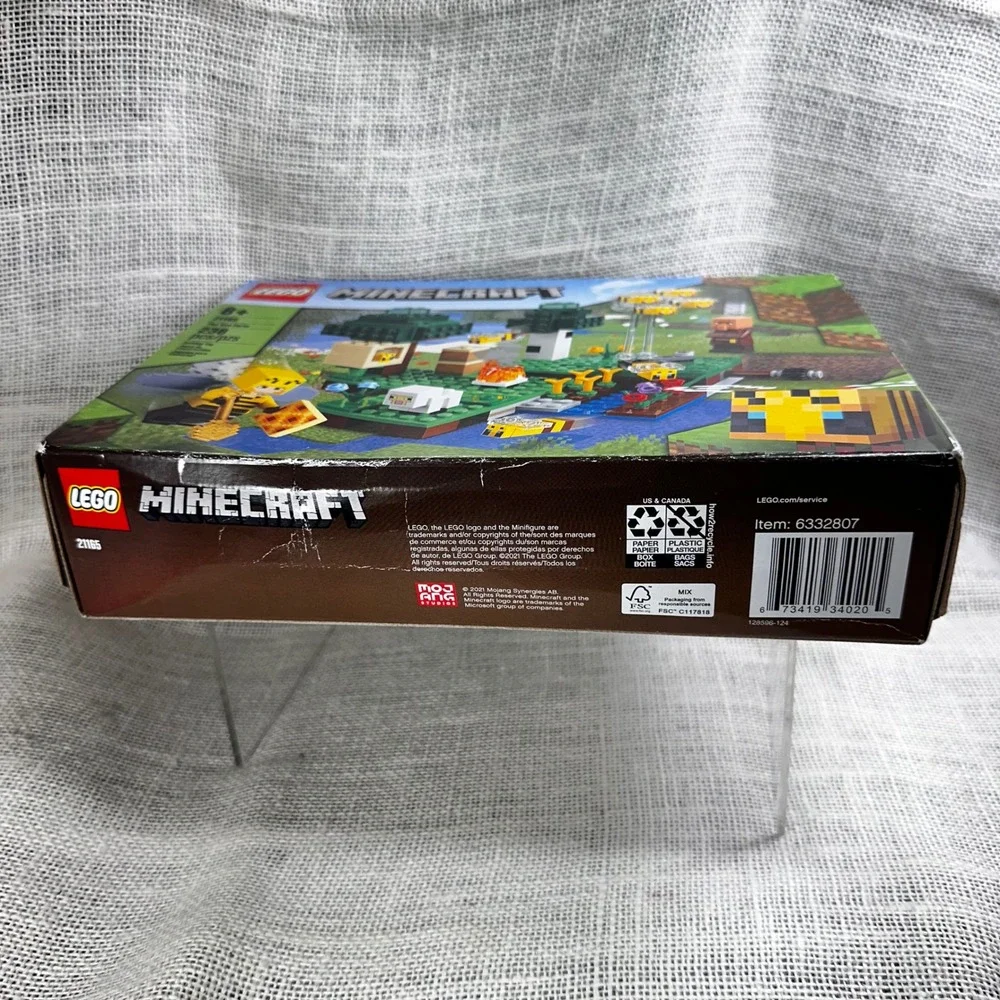 Lego minecraft bee